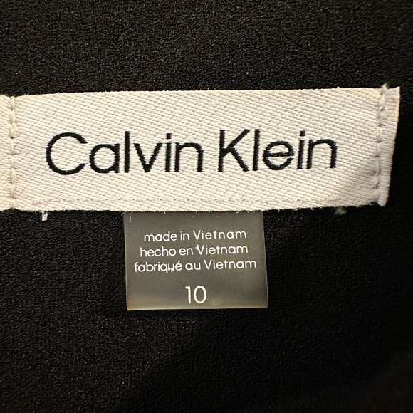 Calvin Klein - Picture 5 of 5